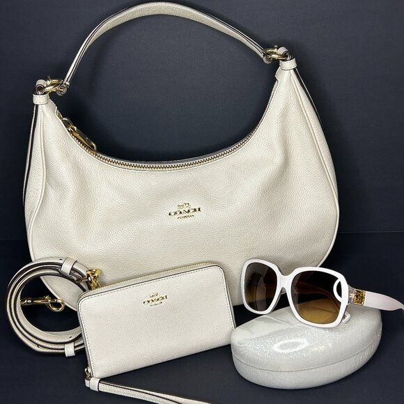 COACH WHITE LEATHER PURSE WALLET GLASSES BUNDLE ***feel free to make an offer*** - Picture 2 of 15